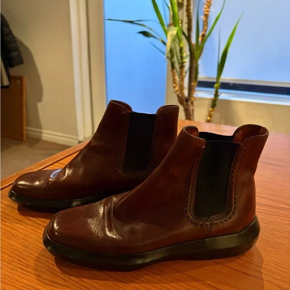Tod’s brown Chelsea boot - Picture 2 of 4